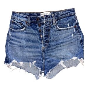 Abercrombie High Rise Mom Shorts. Size 27/4. Curve Love.